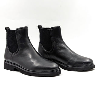 Vince Women Rue Water Repellent Black Leather Lug Chelsea Boots size 10