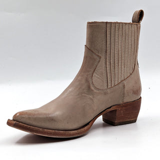 Frye Women Sacha Chelsea Distress Stone White Western Leather boots size 6.5