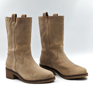 Comfort and Fashion Women’s Mid Calf Boots