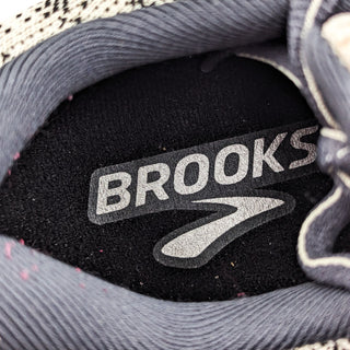 Brooks Women Adrenaline GTS 21 Beige Peach Cushion Blue Running Sneakers size 7.5