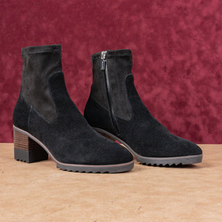 Blondo Women Rosa Black Suede Waterproof Lug Heeled Ankle Boots sz 10