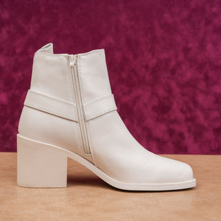 Steve Madden Women Swell White Leather Harness Moto Festival Boots sz 9.5