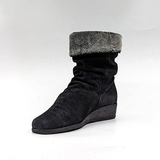 La Canadienne Women Wedge Black Fine Suede Mid Calf boots size 9