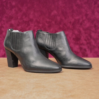 Michael Kors Women Black Leather Western Low Chelsea ankle boots size 11