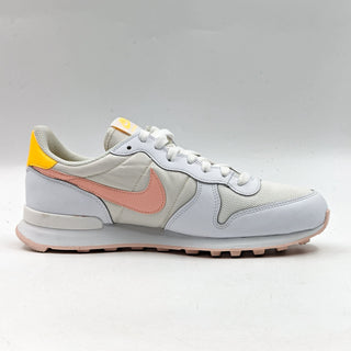 Nike Women The internationalist Artic Orange Retro Athtletic Sneakers size 9