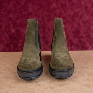 La Canadienne Wmn Waterproof Olive Green Sueder Comfortable Chelsea Boots 8.5