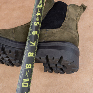 La Canadienne Wmn Waterproof Olive Green Sueder Comfortable Chelsea Boots 8.5