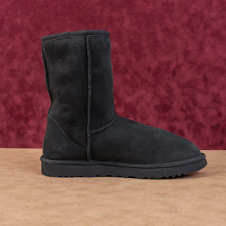 UGG Women Classic Short II Black Suede Shearling Lined Winter Boots sz 10