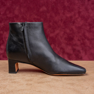 Vince Women Silvana Black Leather Dress Office Square Ankle Boots 7.5US EUR38