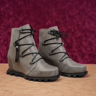 Sorel Wmn Joan Artic Wedge III Lace Cozy Distress Grey Leather Ankle Boots sz 9