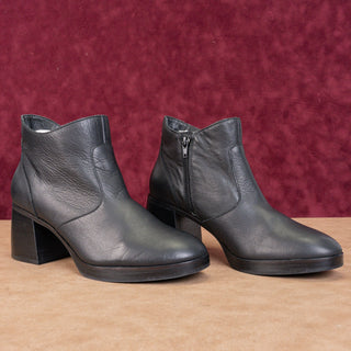 Lucky Brand Women Quinlee Black Leather Zip Dress Ankle Boots sz 10