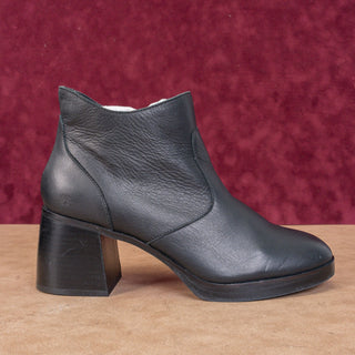 Lucky Brand Women Quinlee Black Leather Zip Dress Ankle Boots sz 10