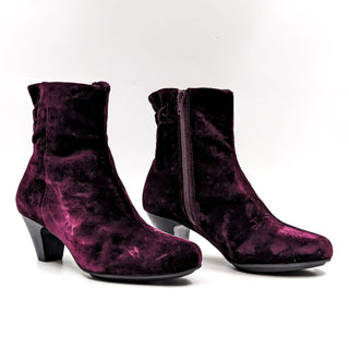 Umberto Raffini Women Nolan Burgundy Velvet Fabric Zip ankle Boots sz 9US EUR39