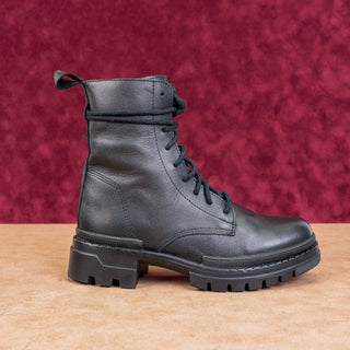Steve Madden Women Jasi Black Leather Festival party Combat Boots sz 7.5