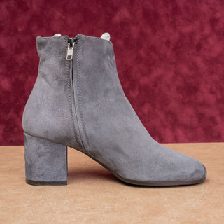 Via Roma 15 Women Vintage Y2K Grey Italian Suede Zip Party Boots sz 8US EUR38