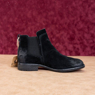 Born Women Laney Black Distress Suede Slip-on Ankle Boots sz 6.5