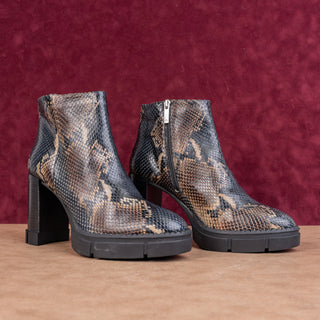 Aquatalia Women Lola Snake Print Platform Heel Zip Ankle Boots sz 9.5