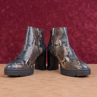 Aquatalia Women Lola Snake Print Platform Heel Zip Ankle Boots sz 9.5