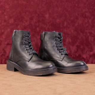 Vintage Foundry Women Allison Burnished Black Leather Lace-up Combat Boots sz 8