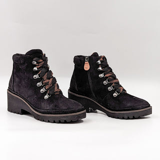 Gentle Soul Women Mona Black Suede lace-up Combat Boots size 7.5