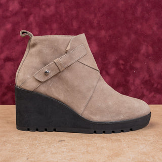 Eileen Fisher Women Taupe Suede Zip Wedge Fashion Dressy Ankle Boots sz 10