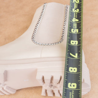 Vaneli Women Natta Ivory Leather Chain Link Narrow Ankle Chelsea Boots sz 9.5