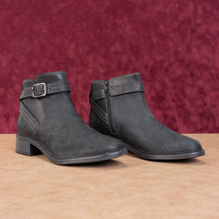 Clarks Women Maye Black Leather Strap Zip Ankle Boots sz 9.5US EUR41