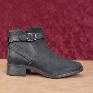 Clarks Women Maye Black Leather Strap Zip Ankle Boots sz 9.5US EUR41