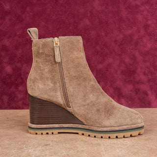 Tory Burch Women Brown Suede Zip Fashion Lug Round Wedge Ankle Boots sz 7.5