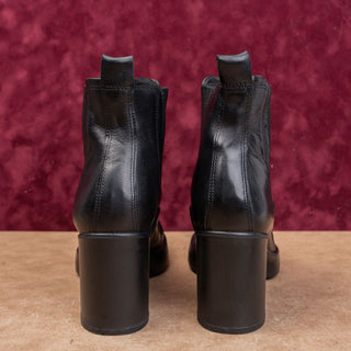 Ecco Women Shape Sculped Black Leather Ankle Chelsea Boots sz 10US EUR41