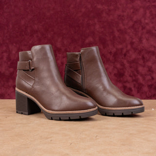 Naturalizer Women Madalyn Brown Faux Leather Waterproof Ankle Heel Boots sz 11