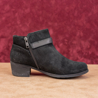 UGG Women Bellame Black Distressed Suede Zip Buckle Ankle Boots size 7