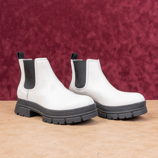 UGG Women Ashton Platform Fashion Slip-on White Chelsea Boots sz 8.5