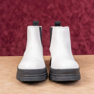 UGG Women Ashton Platform Fashion Slip-on White Chelsea Boots sz 8.5