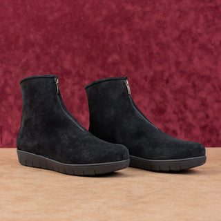 La Canadienne Women Barb Black Suede Front Zip Waterproof Wedge Boots sz 8