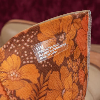 Korks Wmn Karelyn Distress Cream Wide Calf Faux Leather Block Knee Boots 11