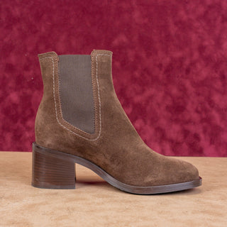 La Canadienne Women Jolie Brown Suede Waterproof Heel Chelsea Ankle Boots sz 5.5