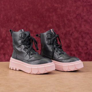 Sorel Women Caribou X Lace-up Waterproof Pink Black Leather Platform Boots sz 7.5
