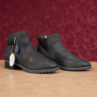 Caslon Women Black Suede Water Resistant Moto Ankle Boots size 6.5
