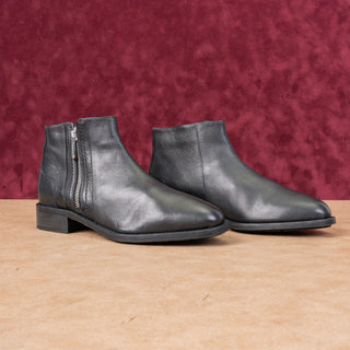 Aquatalia Women Nadie Black Leather Ankle Zip Dressy Office Boots size 7.5