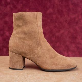 La Canadienne Women Joanie Waterproof Brown Suede Ankle Zip Boots sz 10