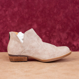 Born Women Kerri Distress Cream Leather Western Zip Ankle boots size 7
