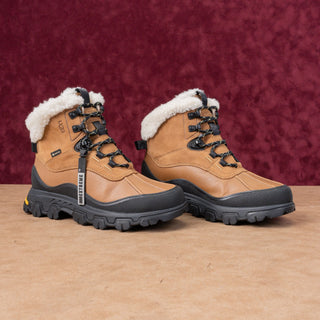 UGG Women Extreme Adirondack Meridian Hiker Lace-up Ankle Vibram Boots sz 7.5