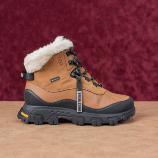 UGG Women Extreme Adirondack Meridian Hiker Lace-up Ankle Vibram Boots sz 7.5