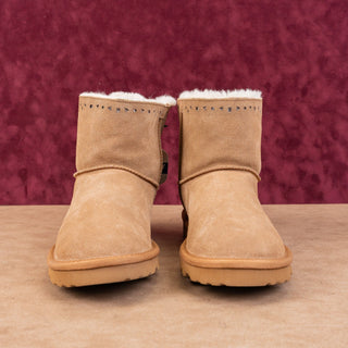 Baretraps Women Madyson Beige Suede Weatherproof Faux Fur Lace Snow Boots sz 11