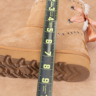 Baretraps Women Madyson Beige Suede Weatherproof Faux Fur Lace Snow Boots sz 11