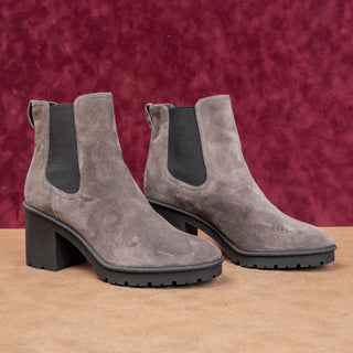 Vince Women Henderson Waterproof Chelsea Grey Suede Boots sz 10EUR40
