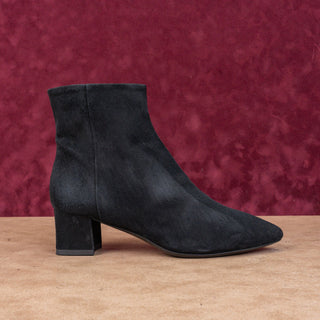 Aquatalia Women Black Suede Office Dressy Pointy Toe Zip Ankle Boots sz 7