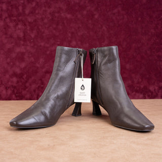 Sanctuary Women Sleek Brown Leather Fashion Dress Ankle Boots sz 8
