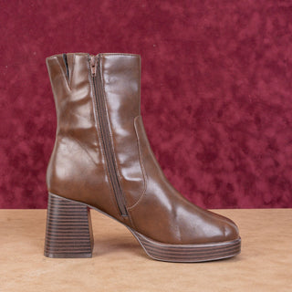 BP Women Vegan Brown Leather Platform Block Heel Ankle Boots sz 9